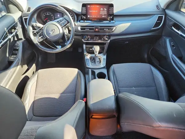 KNDEU2AA1M7125177 2021 KIA SELTOS - Image 8