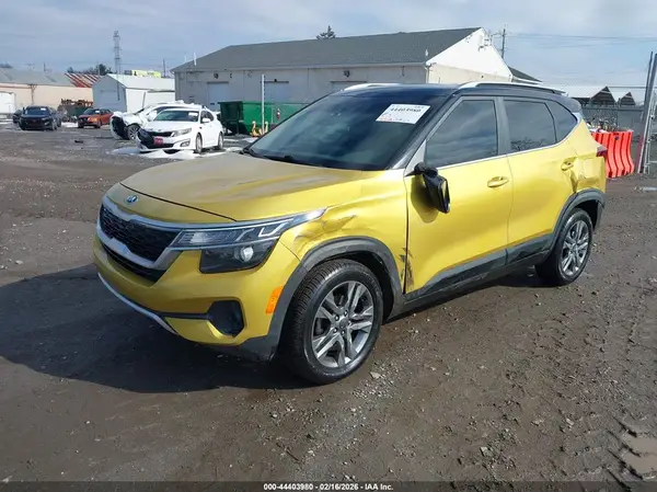 KNDEU2AA1M7150984 2021 KIA SELTOS - Image 2