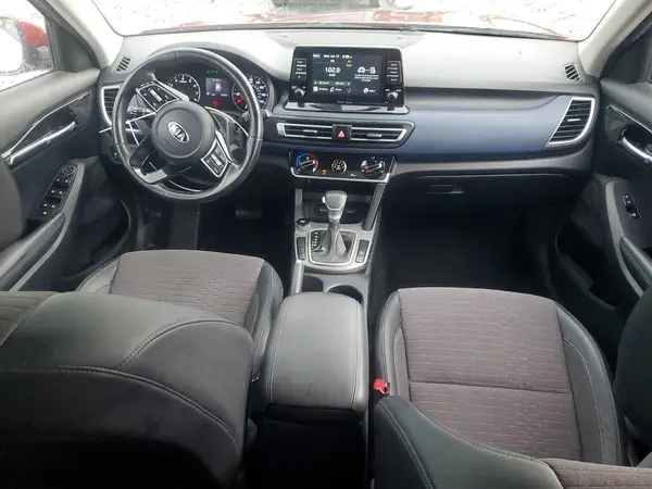 KNDEU2AA1M7157868 2021 KIA SELTOS - Image 8