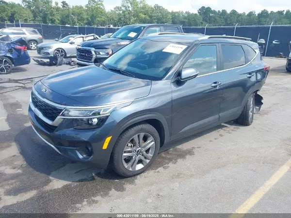 KNDEU2AA1M7187050 2021 KIA SELTOS - Image 2