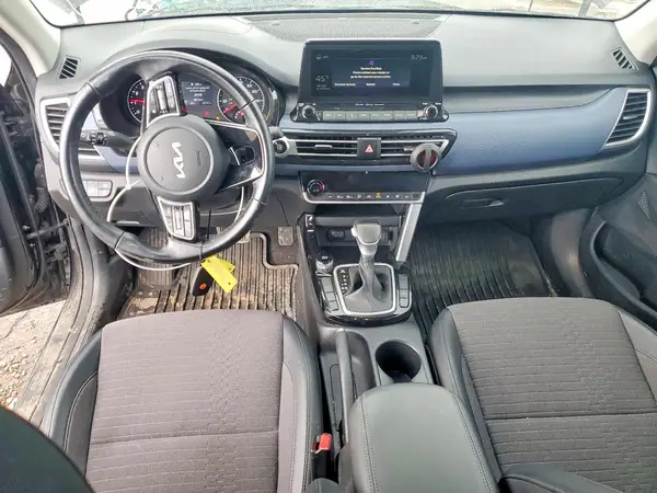 KNDEU2AA1N7259026 2022 KIA SELTOS - Image 8
