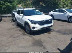 KNDEU2AA1R7497299 2024 KIA SELTOS
