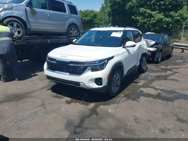 KNDEU2AA1R7497299 2024 KIA SELTOS - Image 2