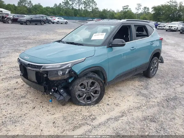 KNDEU2AA1R7604156 2024 KIA SELTOS - Image 2