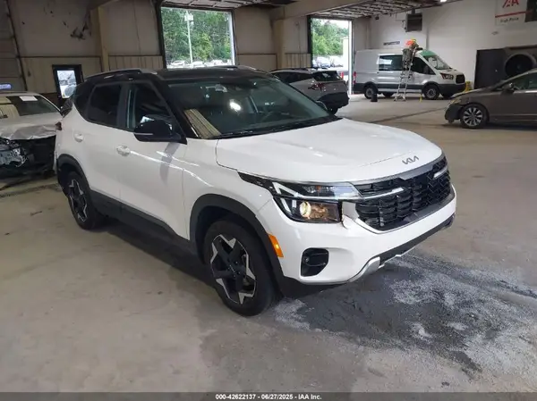 KNDEU2AA1S7704523 2025 KIA SELTOS - Image 1