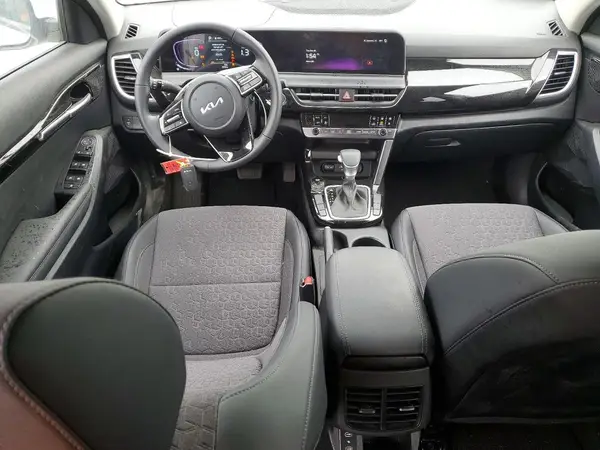 KNDEU2AA1S7818585 2025 KIA SELTOS - Image 8