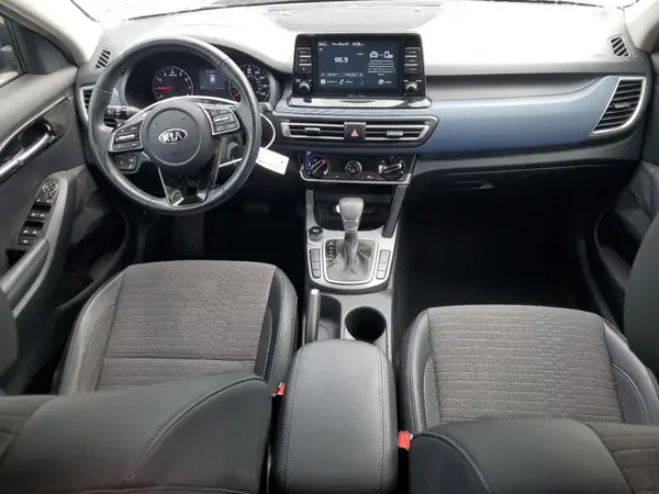 KNDEU2AA2M7084218 2021 KIA SELTOS - Image 8