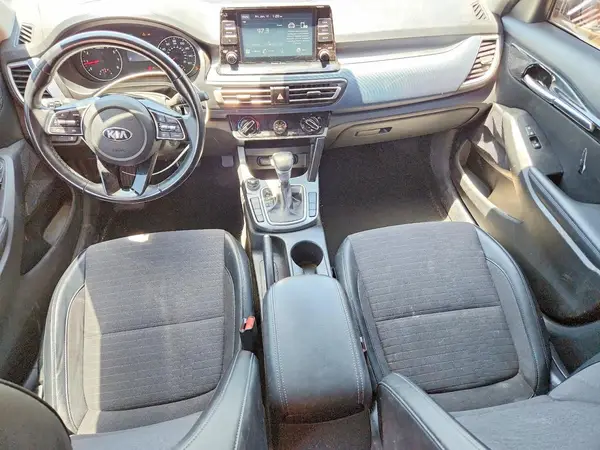 KNDEU2AA2M7092738 2021 KIA SELTOS - Image 8