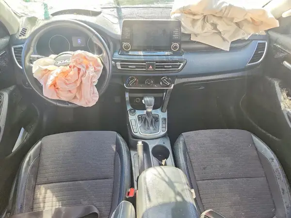 KNDEU2AA2M7112339 2021 KIA SELTOS - Image 8