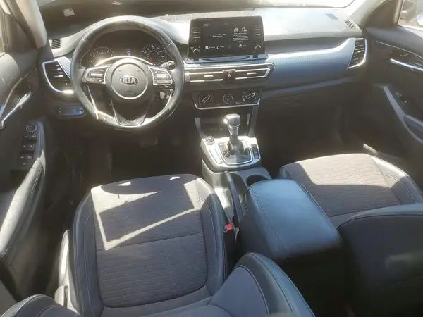 KNDEU2AA2M7120456 2021 KIA SELTOS - Image 8