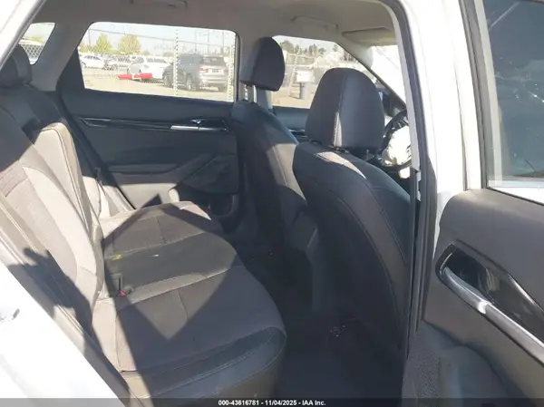 KNDEU2AA2M7125155 2021 KIA SELTOS - Image 8