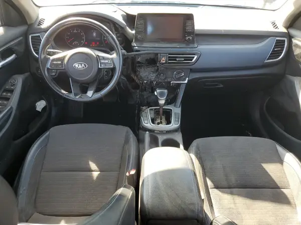 KNDEU2AA2M7146958 2021 KIA SELTOS - Image 8