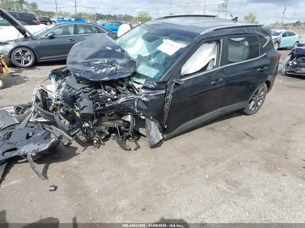 KNDEU2AA2M7172654 2021 KIA SELTOS - Image 2