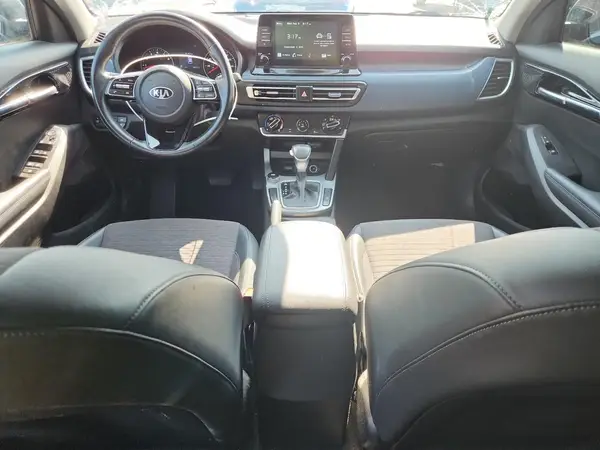 KNDEU2AA2M7186425 2021 KIA SELTOS - Image 8