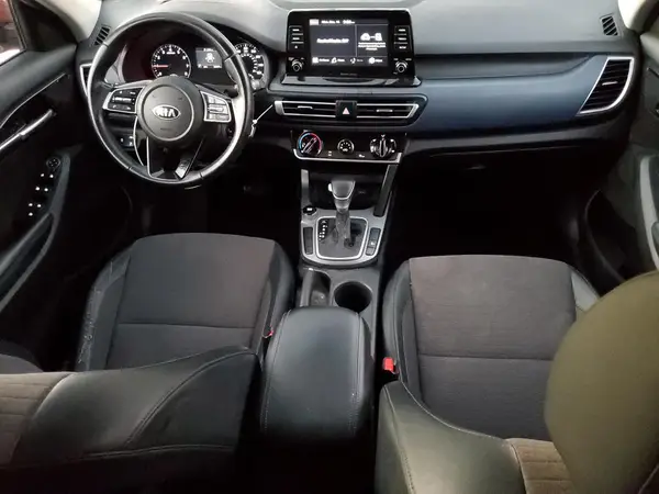 KNDEU2AA2M7221562 2021 KIA SELTOS - Image 8