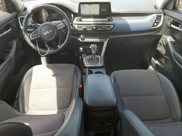 KNDEU2AA2N7317743 2022 KIA SELTOS - Image 8