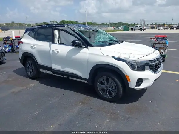 KNDEU2AA2R7629597 2024 KIA SELTOS - Image 1