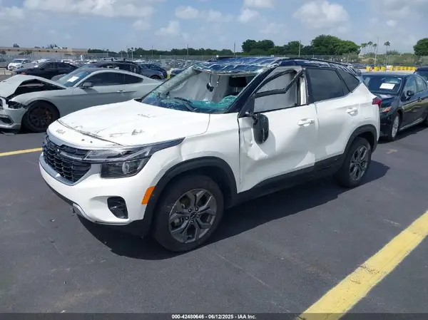 KNDEU2AA2R7629597 2024 KIA SELTOS - Image 2