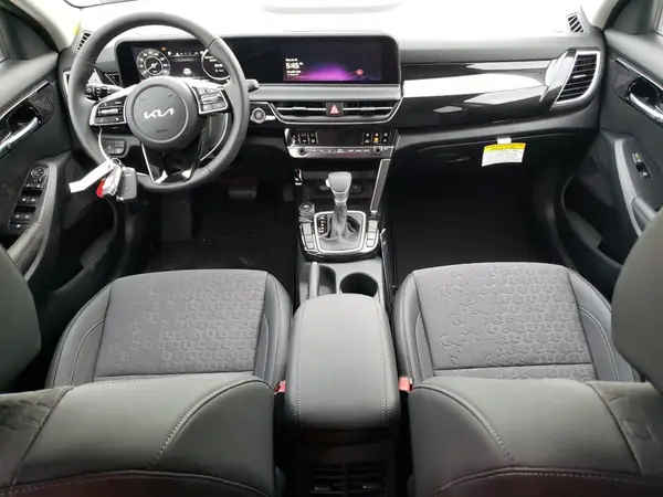 KNDEU2AA2R7662583 2024 KIA SELTOS - Image 8