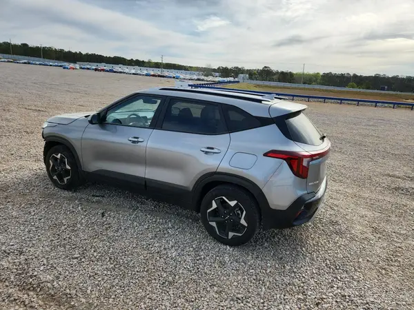 KNDEU2AA2S7689143 2025 KIA SELTOS - Image 2