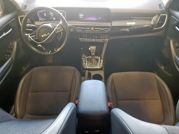 KNDEU2AA2S7750653 2025 KIA SELTOS - Image 8