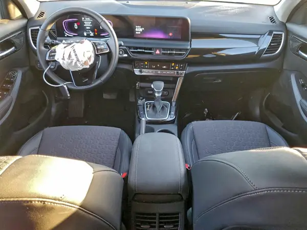 KNDEU2AA2S7770949 2025 KIA SELTOS - Image 8