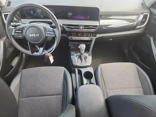 KNDEU2AA2S7772457 2025 KIA SELTOS - Image 8