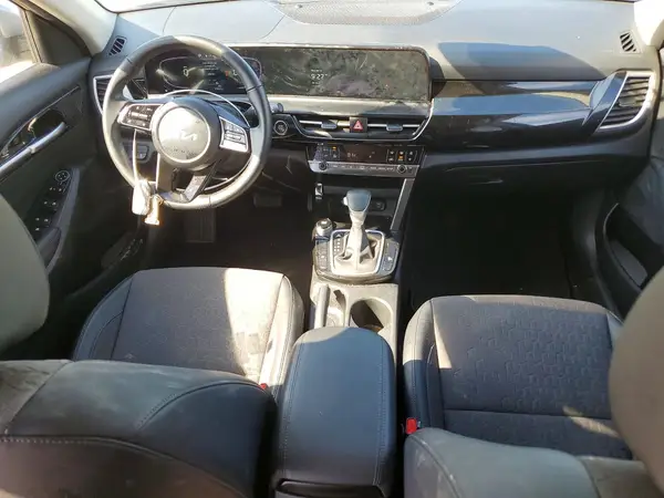 KNDEU2AA2S7781725 2025 KIA SELTOS - Image 8