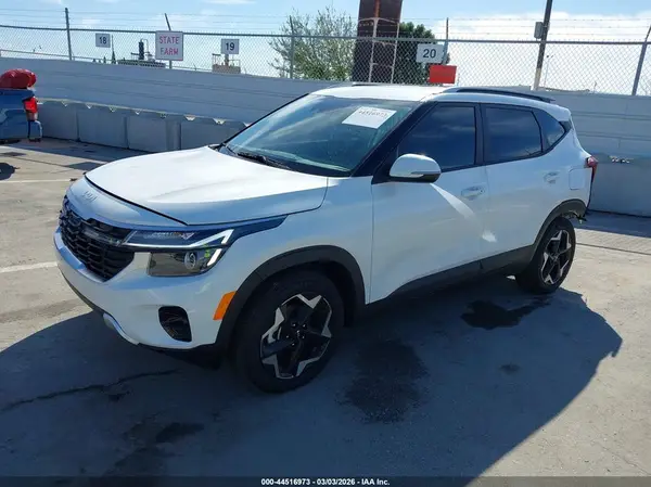 KNDEU2AA2S7819275 2025 KIA SELTOS - Image 2