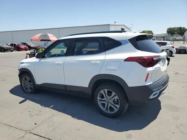 KNDEU2AA3M7080114 2021 KIA SELTOS - Image 2