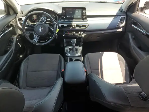 KNDEU2AA3M7080114 2021 KIA SELTOS - Image 8
