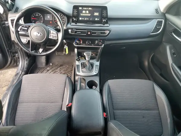 KNDEU2AA3M7114309 2021 KIA SELTOS - Image 8