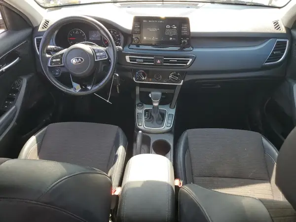 KNDEU2AA3M7117324 2021 KIA SELTOS - Image 8