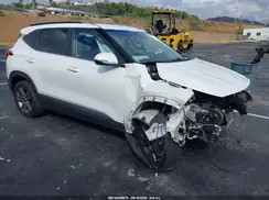 KNDEU2AA3M7131241 2021 KIA SELTOS