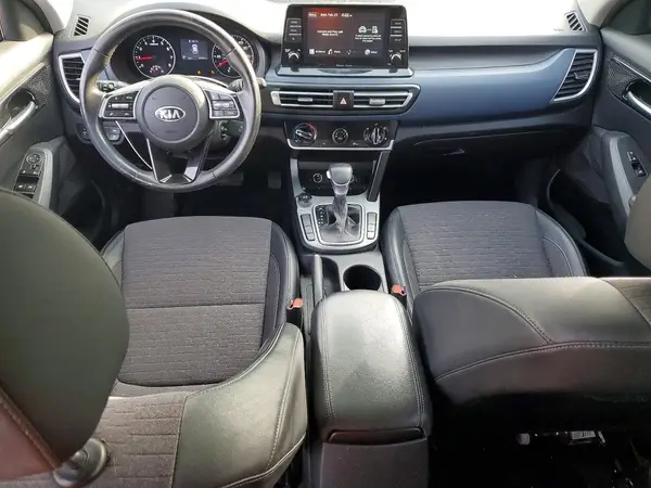 KNDEU2AA3M7149786 2021 KIA SELTOS - Image 8