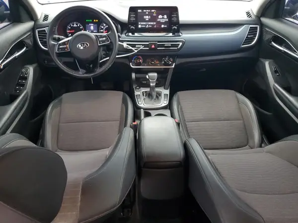 KNDEU2AA3M7173795 2021 KIA SELTOS - Image 8