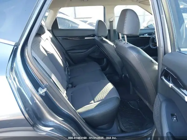 KNDEU2AA3M7197000 2021 KIA SELTOS - Image 8