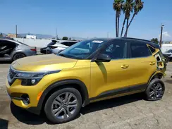 KNDEU2AA3M7211932 2021 KIA SELTOS