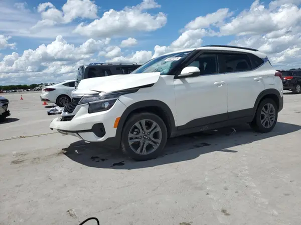 KNDEU2AA3M7215639 2021 KIA SELTOS - Image 1