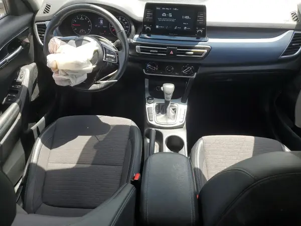 KNDEU2AA3M7215639 2021 KIA SELTOS - Image 8