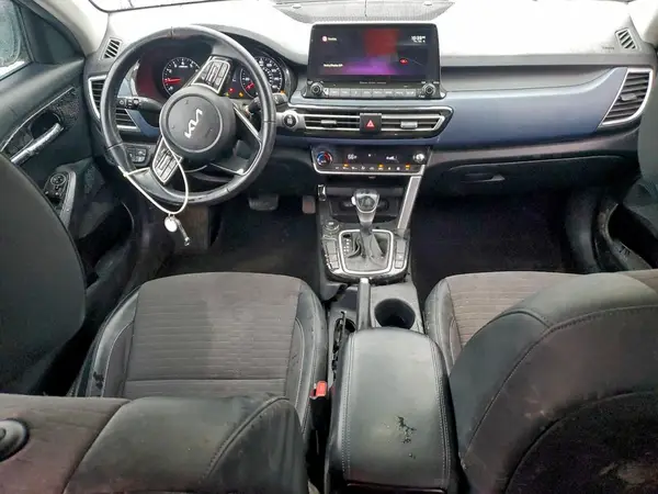 KNDEU2AA3N7317671 2022 KIA SELTOS - Image 8