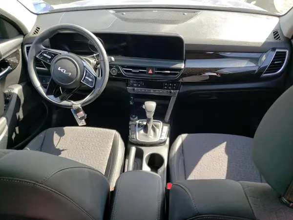 KNDEU2AA3R7477166 2024 KIA SELTOS - Image 8