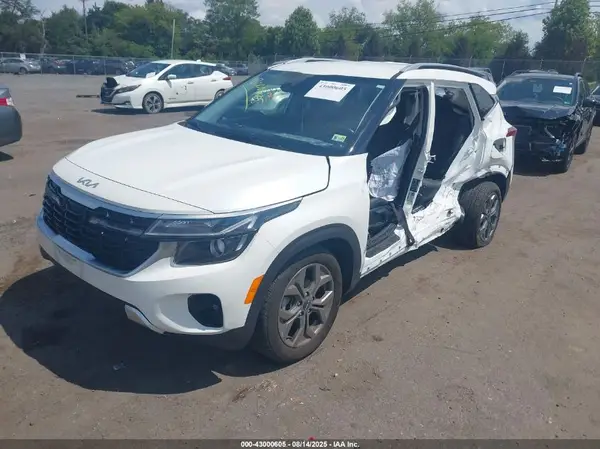 KNDEU2AA3R7531808 2024 KIA SELTOS - Image 2