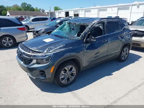 KNDEU2AA3R7639717 2024 KIA SELTOS - Image 2
