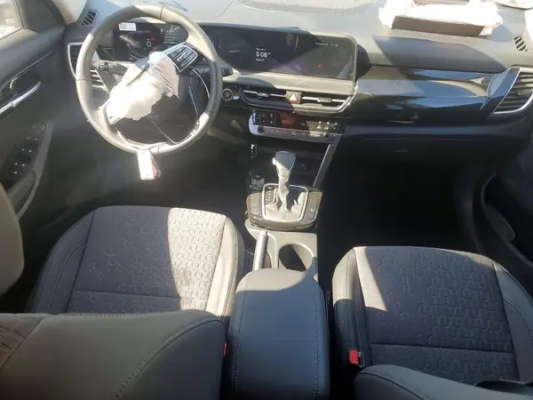 KNDEU2AA3T7925686 2026 KIA SELTOS - Image 8