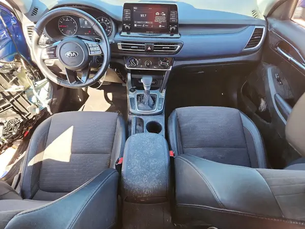 KNDEU2AA4M7045565 2021 KIA SELTOS - Image 8