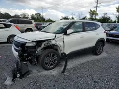 KNDEU2AA4M7059112 2021 KIA SELTOS