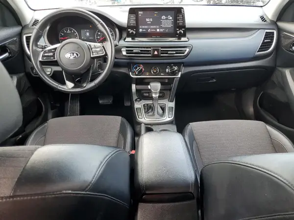 KNDEU2AA4M7059112 2021 KIA SELTOS - Image 8