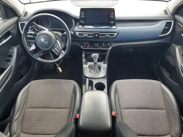 KNDEU2AA4M7060146 2021 KIA SELTOS - Image 8