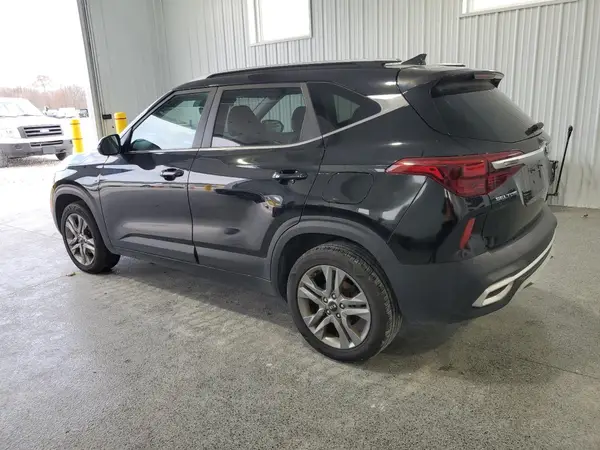 KNDEU2AA4M7171652 2021 KIA SELTOS - Image 2